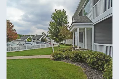 2800 S Knightsbridge Circle, Ann Arbor, MI 48105 - Photo 2