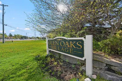 29374 Glen Oaks Boulevard E, Farmington Hills, MI 48334 - Photo 2