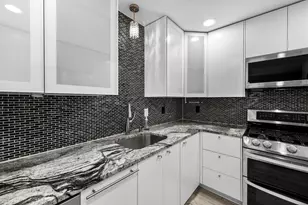 29374 Glen Oaks Blvd E, Farmington Hills, MI 48334 - Photo 16