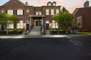 29374 Glen Oaks Blvd E, Farmington Hills, MI 48334 - Photo 4