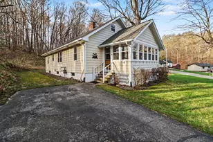 5989 Barnhart Rd, Ludington, MI 49431 - Photo 4
