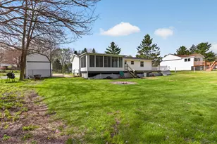 3926 Franklin Rd, Jackson, MI 49203 - Photo 16