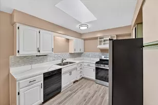 385 Hollywood Dr, Saline, MI 48176 - Photo 10