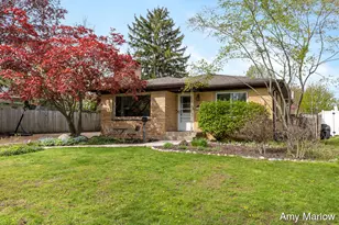 1553 Ridgewood Ave SE, East Grand Rapids, MI 49506 - Photo 2