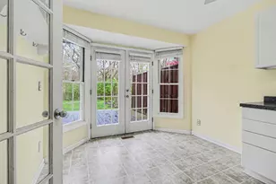 15698 Oakhill Ct, Livonia, MI 48154 - Photo 14