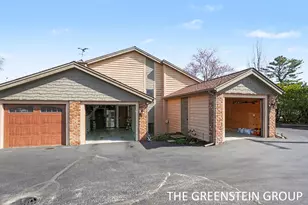 1641 S Shore Dr, Holland, MI 49423 - Photo 4
