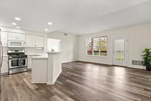 1491 Fox Pointe Cir, Ann Arbor, MI 48108 - Photo 2