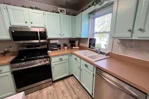824 S Union St, Tecumseh, MI 49286 - Photo 10