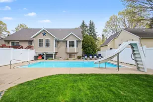 2300 Perry St, Holland, MI 49424 - Photo 32