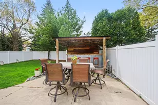 2300 Perry St, Holland, MI 49424 - Photo 34