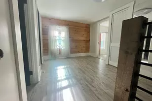 126 E South St, Vicksburg, MI 49097 - Photo 12