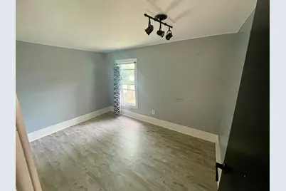 126 E South Street, Vicksburg, MI 49097 - Photo 14