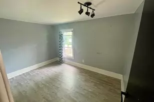 126 E South St, Vicksburg, MI 49097 - Photo 14