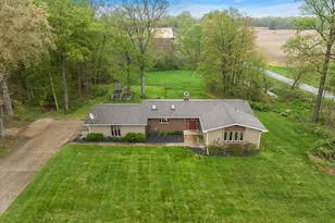 8467 Pucker St, Berrien Center, MI 49102 - Photo 2