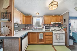 953 Savannah River Dr, Adrian, MI 49221 - Photo 12