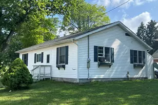 404 Herbert St, Blanchard, MI 49310 - Photo 1