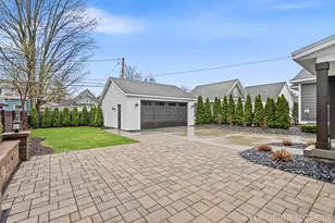 140 W 10th St, Holland, MI 49423 - Photo 10