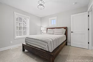 140 W 10th St, Holland, MI 49423 - Photo 8