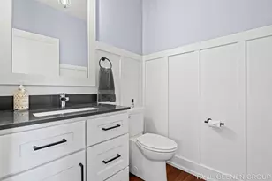 140 W 10th St, Holland, MI 49423 - Photo 32