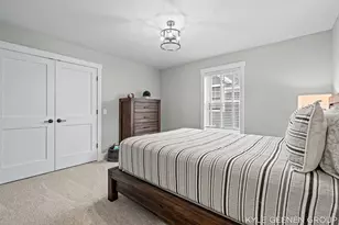 140 W 10th St, Holland, MI 49423 - Photo 34
