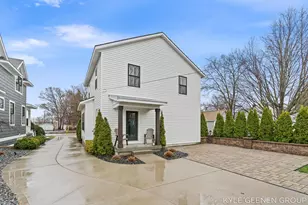 140 W 10th St, Holland, MI 49423 - Photo 44