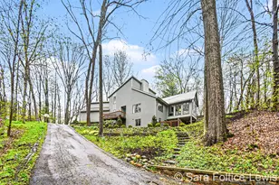 3875 Riverbend Dr SW, Grand Rapids, MI 49534 - Photo 2