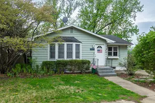 923 Bell Ave, New Buffalo, MI 49117 - Photo 2