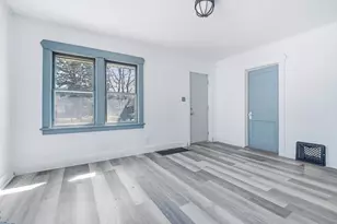 104 W Roosevelt Ave, Battle Creek, MI 49037 - Photo 4