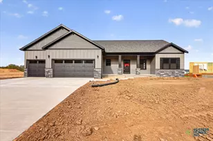 1729 Blaketon Dr NW, Grand Rapids, MI 49534 - Photo 2