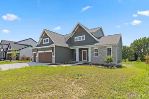 7870 Woodhurst Dr NE, Rockford, MI 49341 - Photo 4
