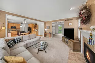 5559 Creekview Dr, Ann Arbor, MI 48108 - Photo 8