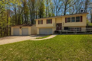838 Fremont St, Newaygo, MI 49337 - Photo 4
