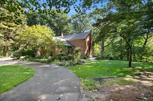 2837 Washington Ave, Saint Joseph, MI 49085 - Photo 4