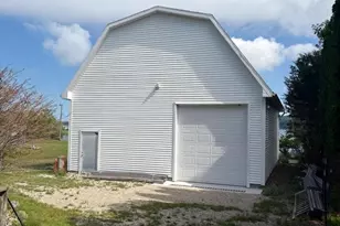 4472 Crescent Beach Rd, Onekama, MI 49675 - Photo 14