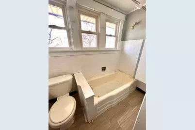 76 E Avenue N, Battle Creek, MI 49017 - Photo 12