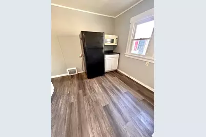 76 E Avenue N, Battle Creek, MI 49017 - Photo 8