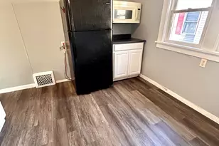 76 East Ave N, Battle Creek, MI 49017 - Photo 8