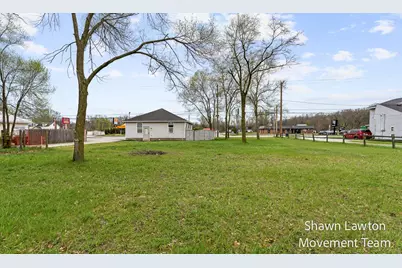 5470 E Apple Avenue, Muskegon, MI 49442 - Photo 8