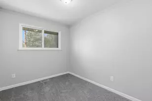 29177 Rosewood St, Inkster, MI 48141 - Photo 8