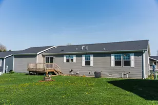 712 Peach Ln, Fremont, MI 49412 - Photo 22