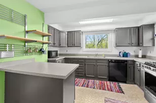 2126 Fairfield Rd, Portage, MI 49002 - Photo 12