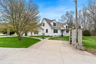 360 Chatterson Rd, Muskegon, MI 49442 - Photo 6