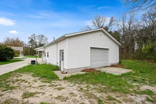 360 Chatterson Rd, Muskegon, MI 49442 - Photo 46