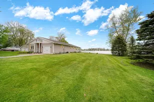 351 Moser Dr, Bronson, MI 49028 - Photo 44