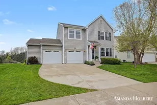 659 Highlander Dr NE, Rockford, MI 49341 - Photo 2