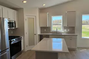15737 Hawley Dr, Grand Haven, MI 49417 - Photo 6
