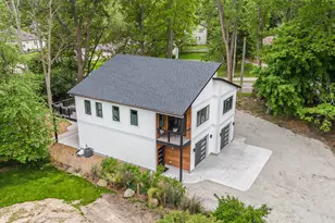 3220 Lakeshore Dr, Muskegon, MI 49441 - Photo 44