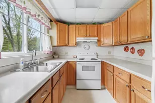 4922 W Paradise Rd, Battle Creek, MI 49015 - Photo 6