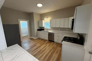 979 Scott St, Muskegon, MI 49442 - Photo 6