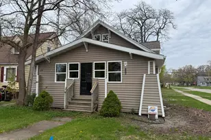 462 Catawba Ave, Muskegon, MI 49442 - Photo 1
